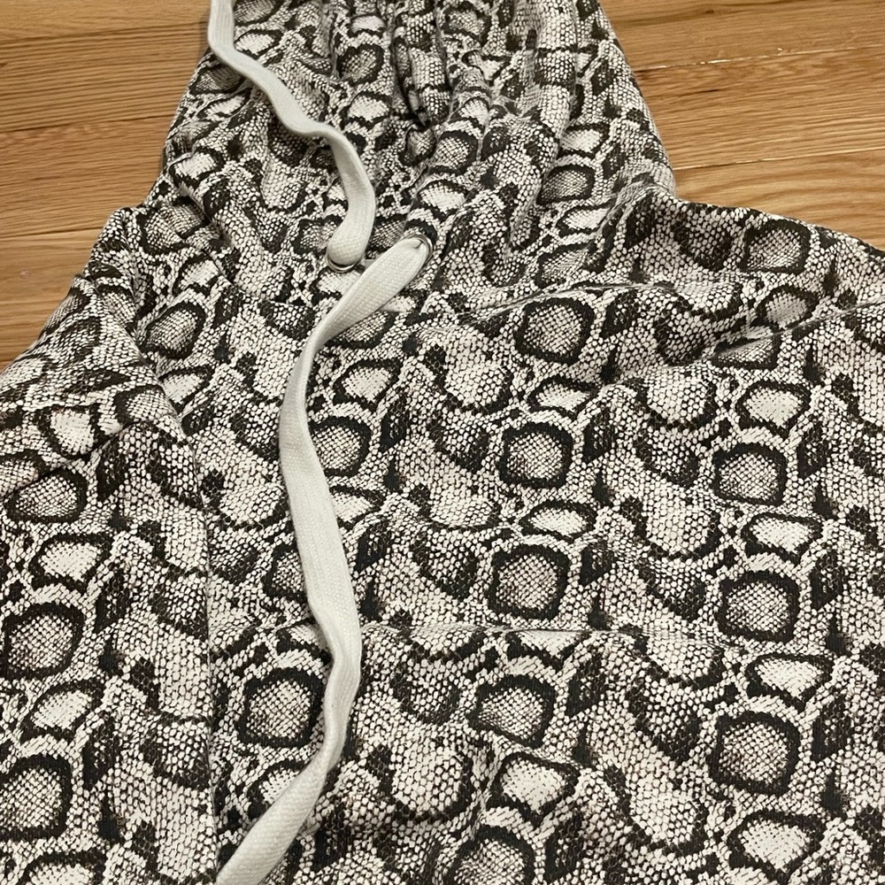 Good American sweater